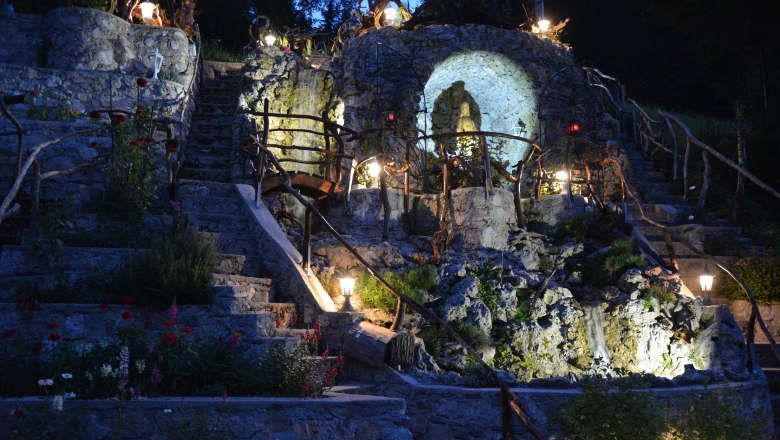 Leuchtwurzel, © Herbert Adam Leuchtwurzel, © Herbert Adam