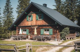 Halterhütte Hochkarlam, © Gerald Demolsky Halterhütte Hochkarlam, © Gerald Demolsky