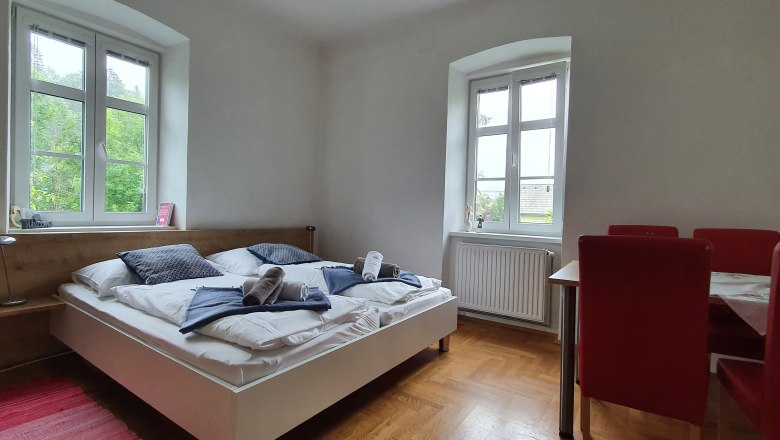 kuscheliges Schlafzimmer, &copy; Monika Stock