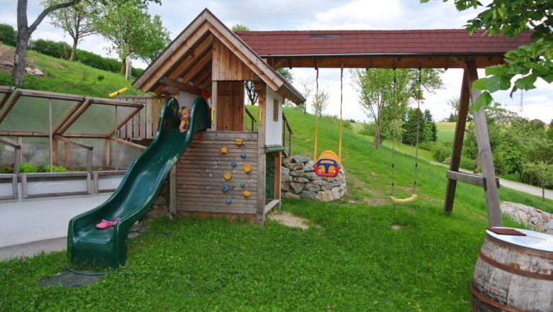 Auch f&uuml;r die Kinder gibt es viel Platz zum Spielen, &copy; Carina Korntheuer