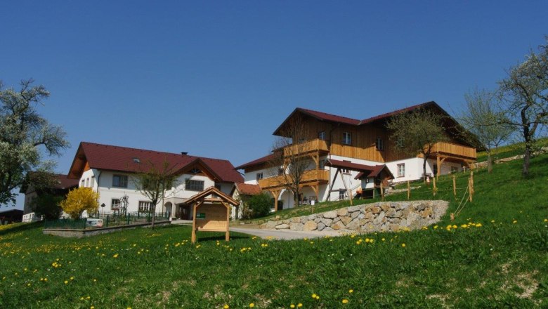 Eingebettet in idyllischer Natur - so l&auml;sst sich's leben, &copy; Carina Korntheuer
