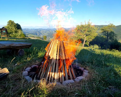 gem&uuml;tliches Lagerfeuer, &copy; Familie Schweighuber
