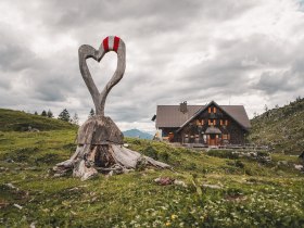 Ybbstalerh&uuml;tte als Ausflugsh&uuml;tte auf der D&uuml;rrensteinalm im Mostviertel.
