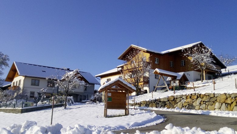 Der KorniHof im Schnee, &copy; Carina Korntheuer