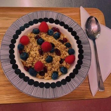 Granola Bowl Fr&uuml;hst&uuml;ck, &copy; MIKE