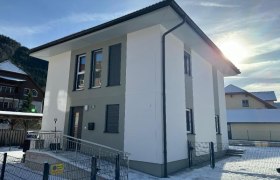 Winteransicht 2024 inkl. neuem Zaun, &copy; Martin Bachner_Happy Nest