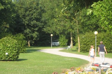 Campingpark mit großzügigen Komfortstellplätzen, © Aktive Camp  Purgstall