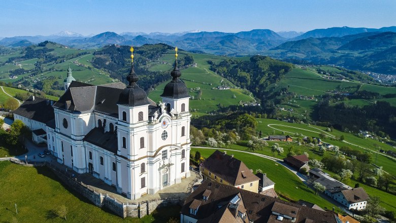 Weithin sichtbar: die Basilika Sonntagberg, &copy; Cleanhill Studios