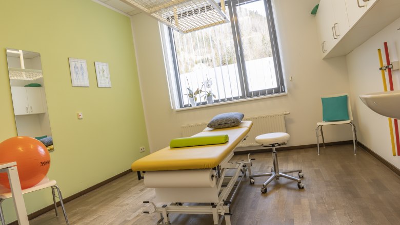 Massage - und Physiotherapieraum, &copy; Emotion Therapiezentrum GmbH