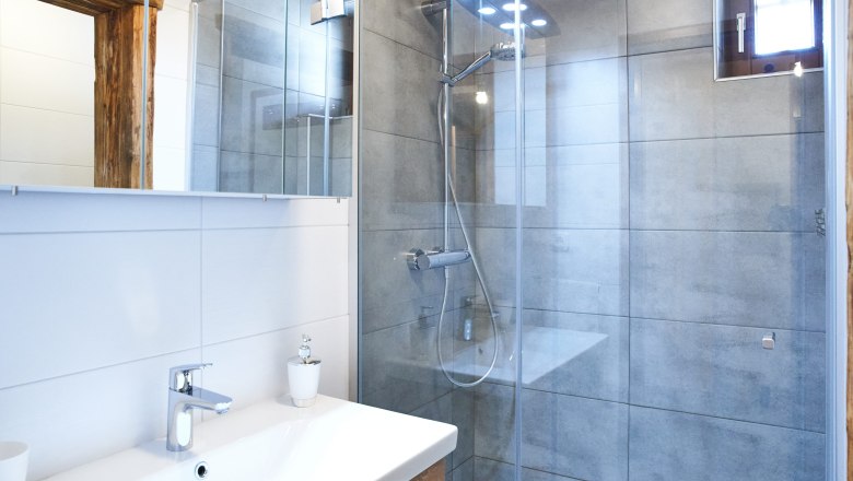 Ferienwohnung Bergerlebnis - Badezimmer, &copy; Fotolois