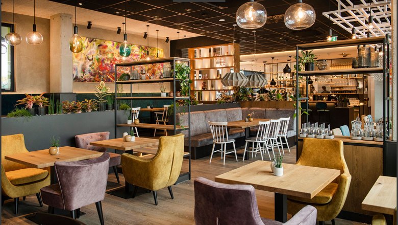 Modern und gem&uuml;tlich: Das Caf&eacute;, &copy; Haubis GmbH