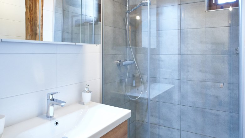 Ferienwohnung Bergerlebnis - Badezimmer, &copy; Fotolois