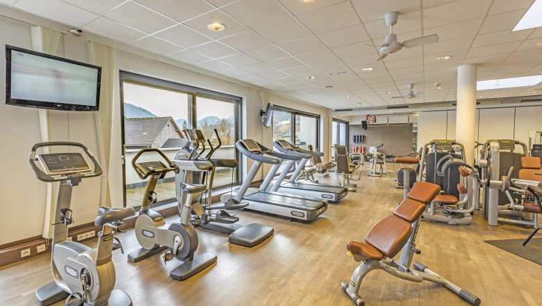 Im Indoor Fitnessstudio, &copy; Emotion Therapiezentrum GmbH