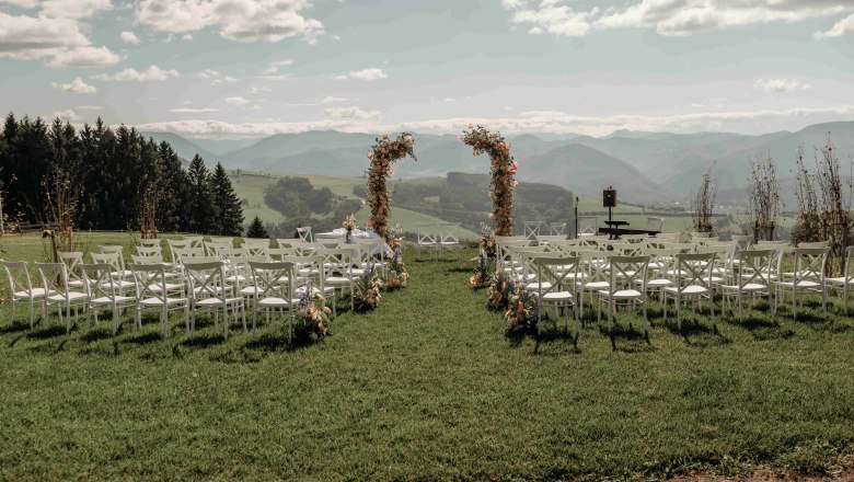 Hochzeitslocation Gut Herzogberg, &copy; Momentverliebt- Viktoria Kraushofer