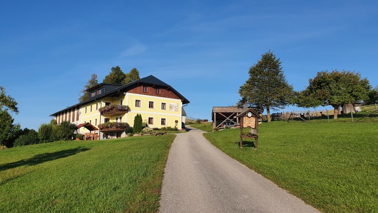 Biobauernhof Mitterhirschberg, &copy; Familie Schweighuber