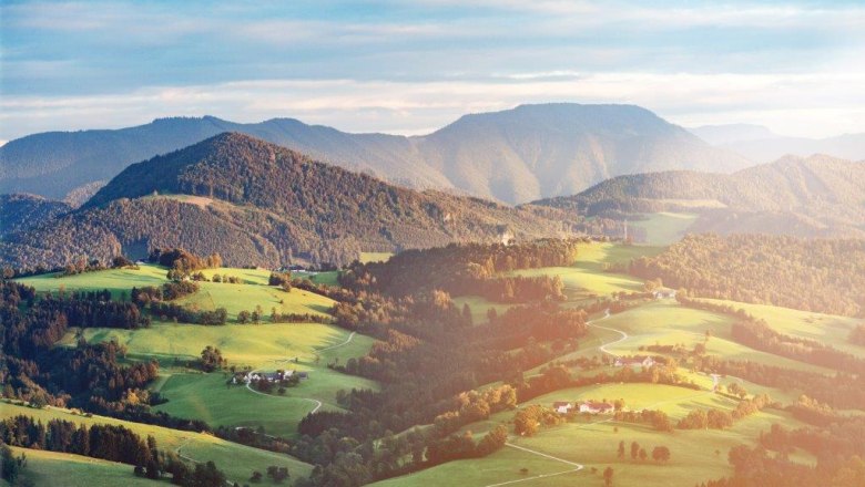 Atemberaubende Aussichten vom Panoramahöhenweg, © schwarz-koenig.at